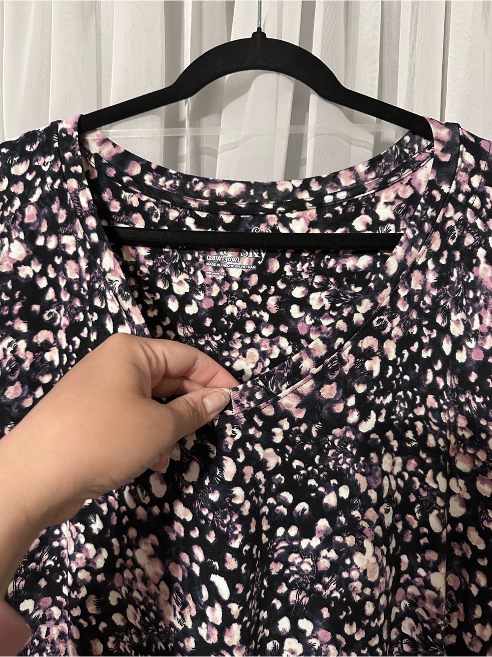 Terra & Sky Black Pink Abstract Print Soft Stretchy V-Neck Top Size 4X - Picture 4 of 9